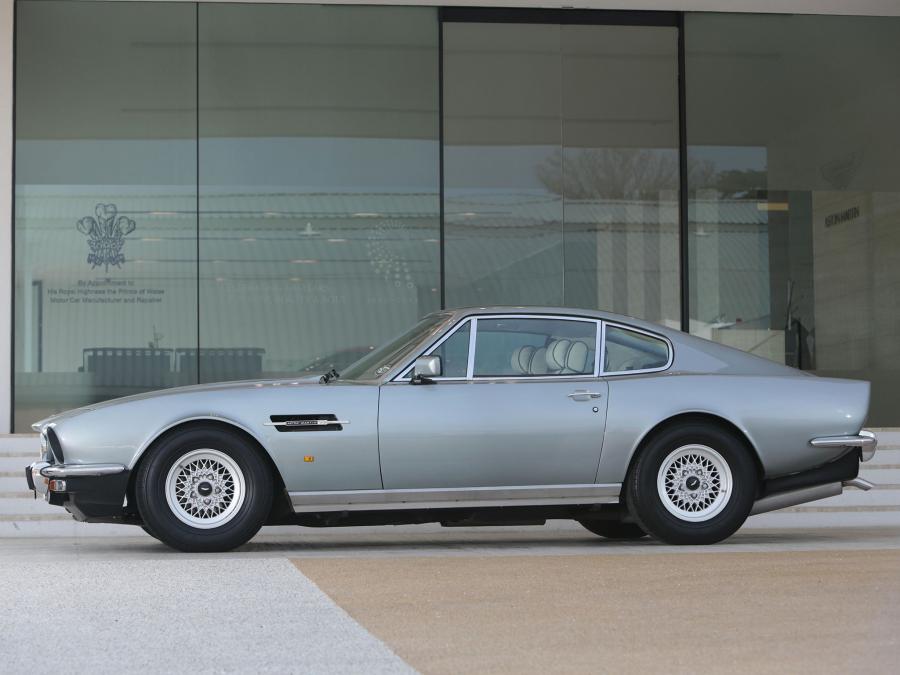  Aston Martin V8 (Series V) 1986 года  (UK) (фото 7 из 21)